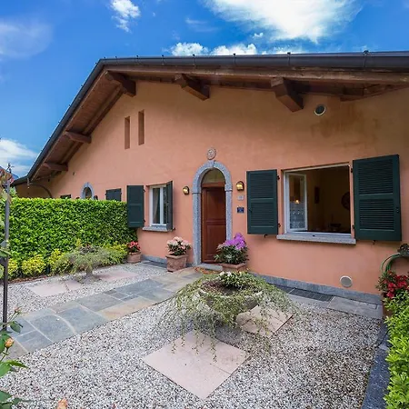 Villa Della Romantica